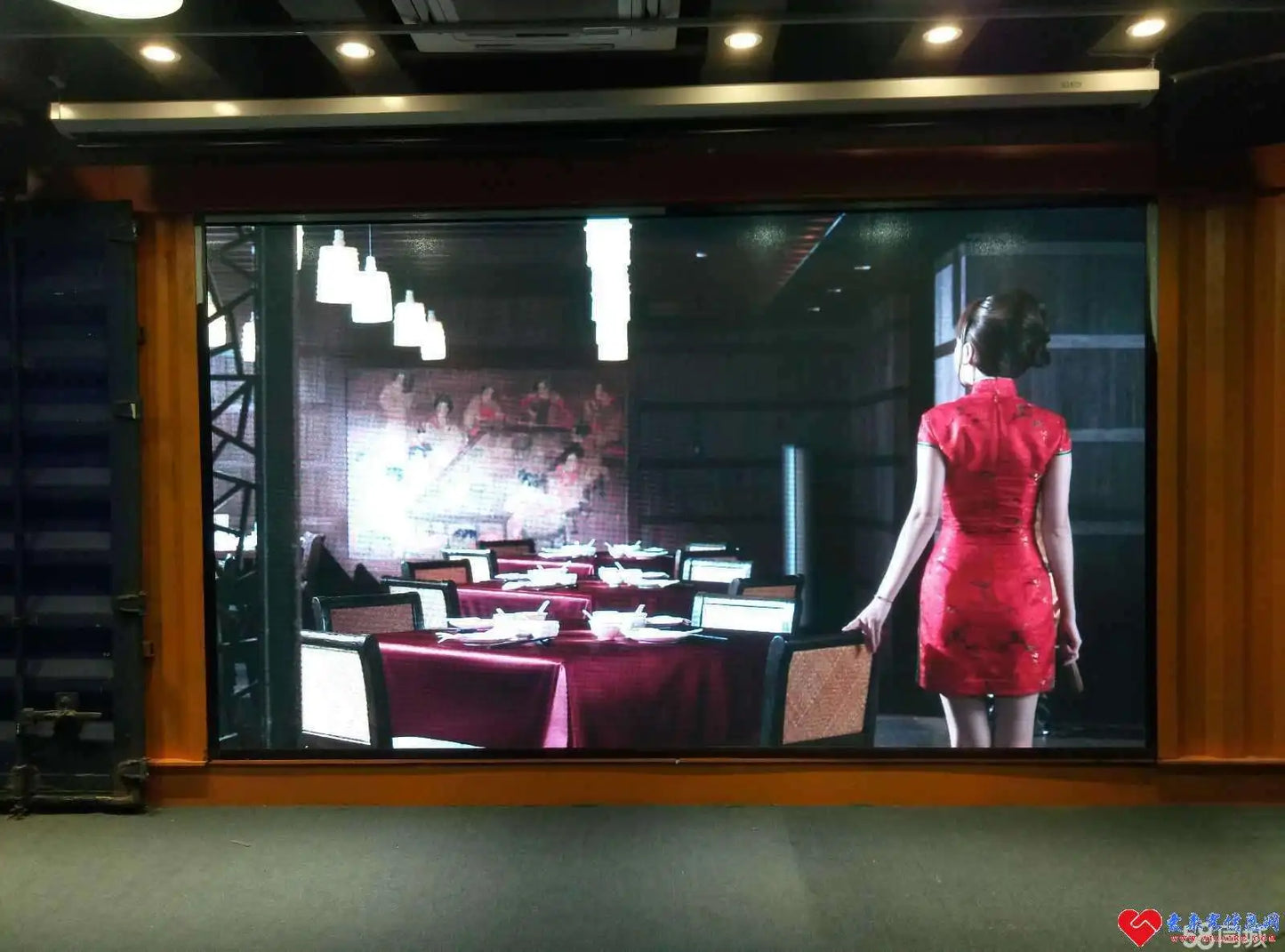 Small distance screen P1.8 indoor full front serviceability led screen P1.8 640*480MM 3840HZ high refresh rate LED screen