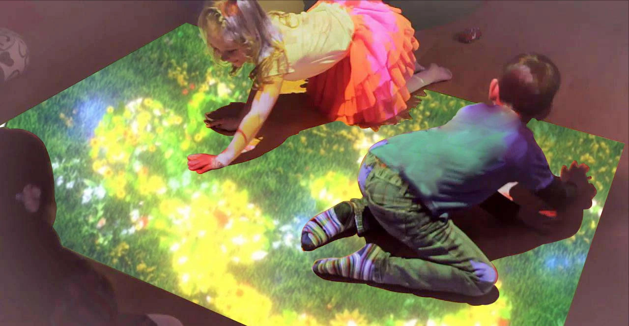 Immersive Games 3D Interactive Floor Projection System Software 28 Different High Resolution Effects Waterproof For Kids Play