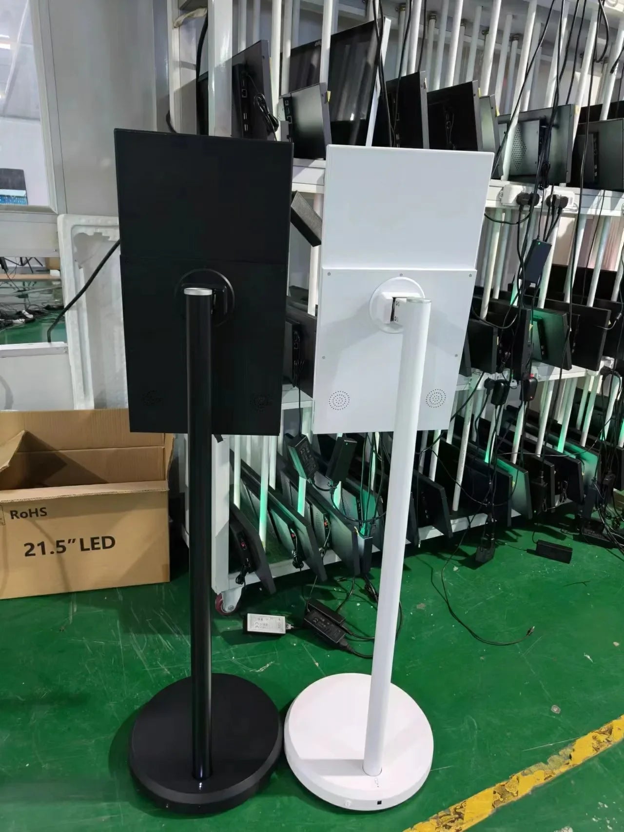 21.5inch Wireless Smart Portable TV  Android 12 Touchscreen display With floor standing movable charging Stand