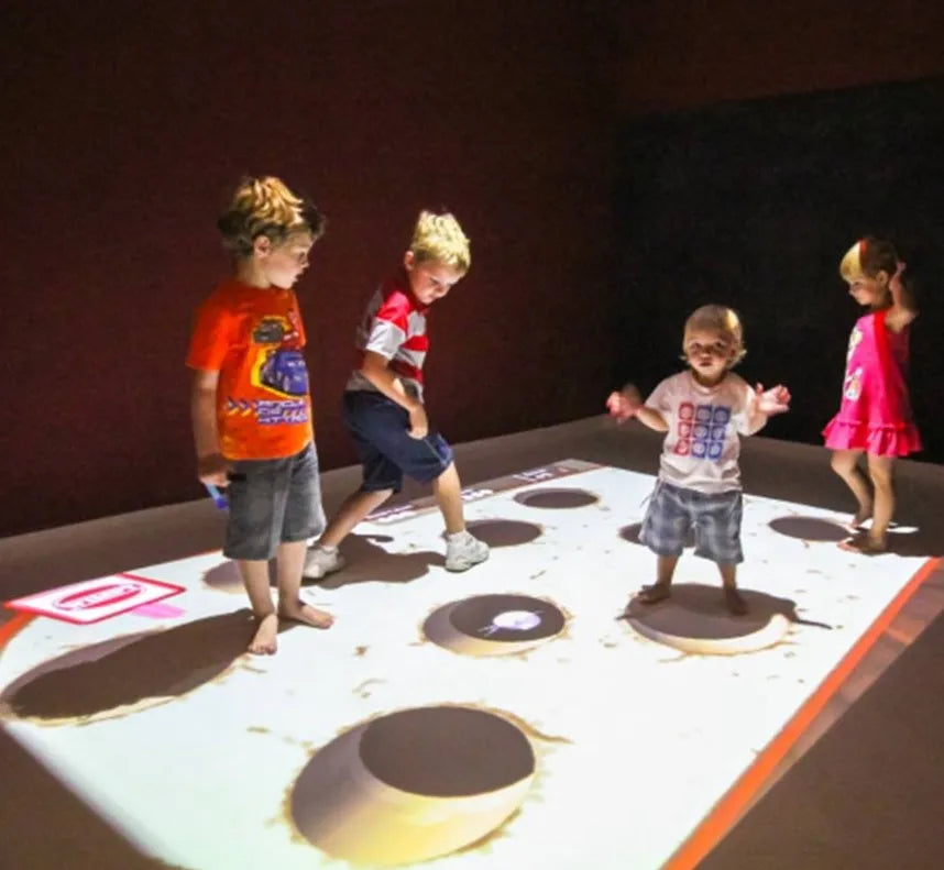 Magic Interactive Floor Projection Game System 28 Effect for Kids Amusement Center 3D Virtual Multiplayer 400Inches Touch Screen