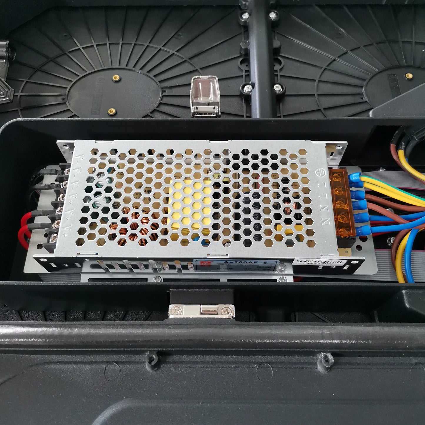 P3.91 outdoor 500*1000mm full-color HD small spacing Video wall LED display screen