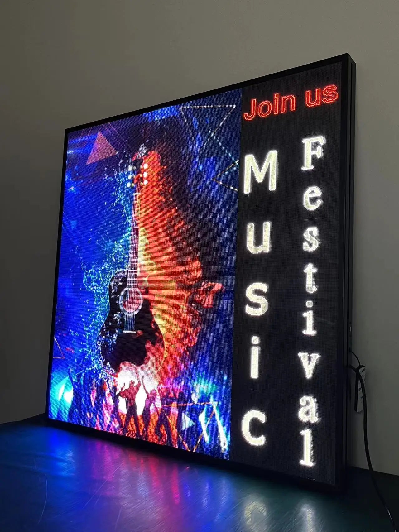 P2.5 39'' x 39'' Indoor High Definition LED Advertising Sign - Full Color LED Scrolling Sign WiFi Programmable Support Video